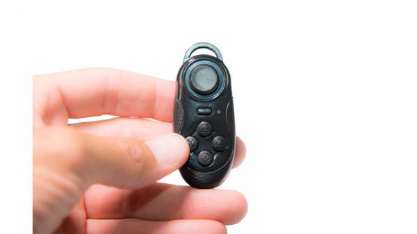 Bluetooth remote control for teleprompters